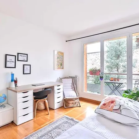 Charming House In A Spacious Setting ホテル パリ